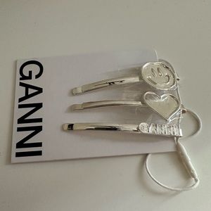 GANNI hair clips